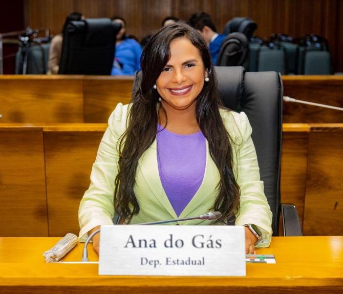 ANA DO GÁS: A FORÇA QUE VEM DA PERIFERIA E ECOA NAS COMUNIDADES DO MARANHÃO