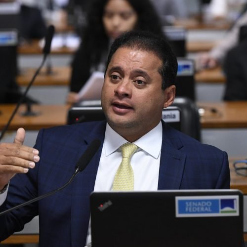 WEVERTON ROCHA: O SENADOR DO TRABALHO E DO TRABALHADOR