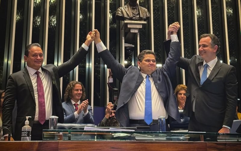 POR QUE A IMPRENSA NÃO DÁ DEVIDA COBERTURA A UM IMPORTANTE FEITO POLÍTICO DE WEVERTON ROCHA?