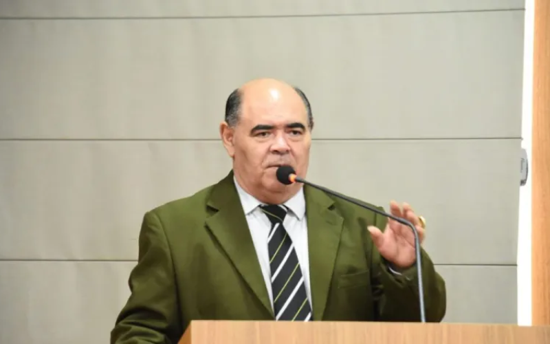 ASTRO DE OGUM EM DEFESA DOS MOTOTAXISTAS DE SÃO LUÍS, DISPARA: “PROMOTOR DE JUSTIÇA CLÁUDIO GUIMARÃES QUER SER O DONO DA CIDADE”