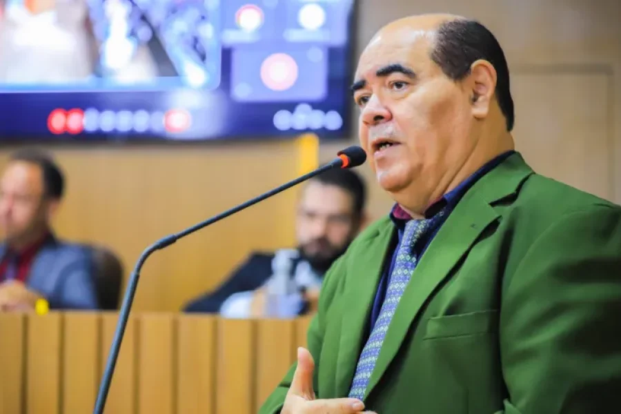 ASTRO DE OGUM E SUA ROTINA COMUNITÁRIA SEM PAUSA