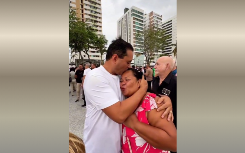 COM DISCURSO DE SOBRA POR INVESTIR EM GRANDES OBRAS, WEVERTON ROCHA É SEMPRE À VONTADE CONVERSANDO COM POPULARES