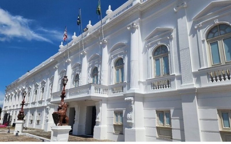 NÃO ESTÃO SENDO INTELIGENTES NEM CONSCIENTES: ATAQUES AO GOVERNADOR NÃO RESOLVEM OS PROBLEMAS, APENAS PREJUDICAM O MARANHÃO