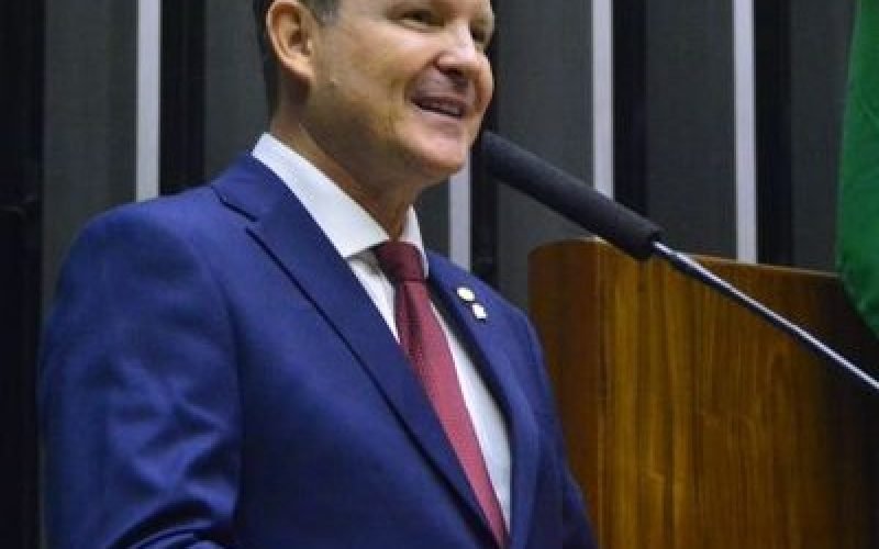 “NÃO É JUSTO QUE ELAS SEJAM DESAMPARADAS”, AFIRMA MÁRCIO HONAISER EM DEFESA DAS FAMÍLIAS COM CRIANÇAS E PESSOAS DE OUTRAS IDADES COM DEFICIÊNCIA