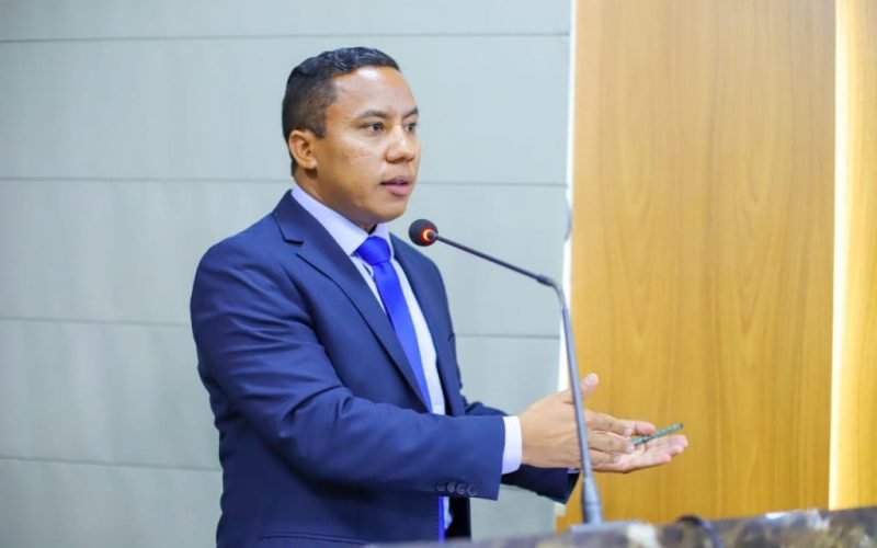 PENHA, COM 86 LEIS APROVADAS EM APENAS DOIS MANDATOS, É UM PARLAMENTAR COMPROMETIDO COM OS DIREITOS DA SOCIEDADE