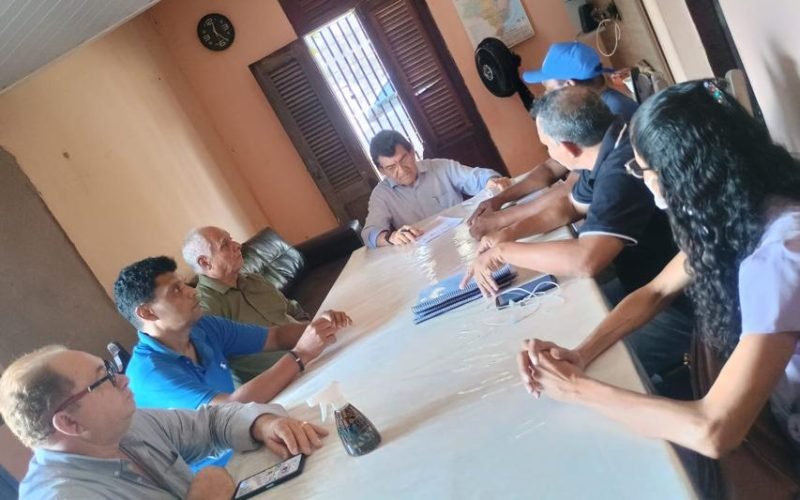 LÍDER DO GOVERNO JULINHO, VEREADOR RIBAMAR DOURADO, RECEBE COMISSÕES DO MOVIMENTO MACAIB E SE COMPROMETE COM APROVAÇÃO DO PROJETO DE LEI DAS COMUNIDADES EM SÃO JOSÉ DE RIBAMAR