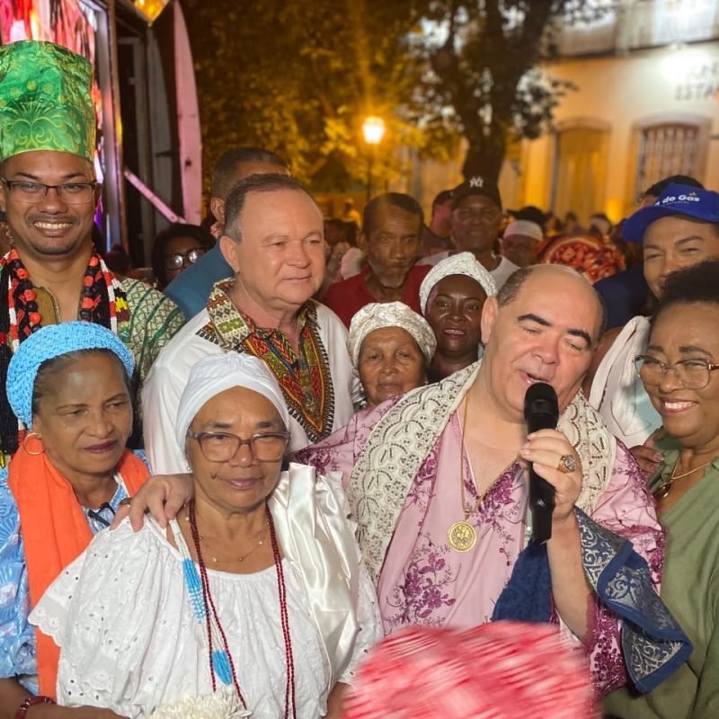 COMO SEMPRE, ASTRO DE OGUM REAFIRMA SEU AMOR POR SÃO LUÍS AO CONDUZIR A TRADICIONAL PROCISSÃO DOS ORIXÁS PELO CENTRO HISTÓRICO
