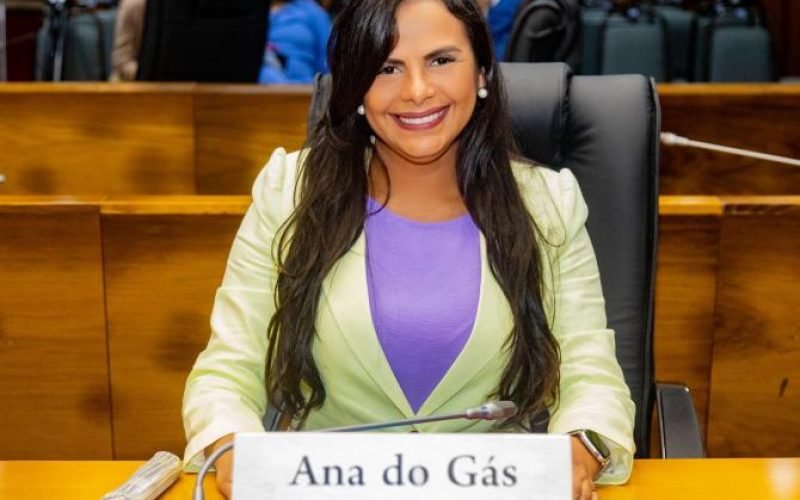 ANA DO GÁS: A FORÇA QUE VEM DA PERIFERIA E ECOA NAS COMUNIDADES DO MARANHÃO