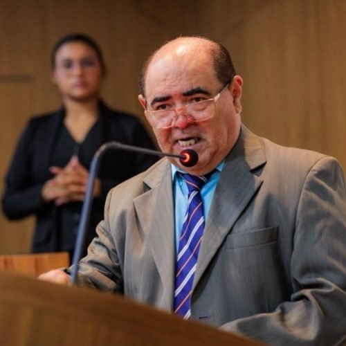 PEDIDO DE VISTA DO VEREADOR ASTRO DE OGUM LEVANTA DEBATE JURÍDICO SOBRE VOTAÇÃO DO ORÇAMENTO DE SÃO LUÍS PARA 2026