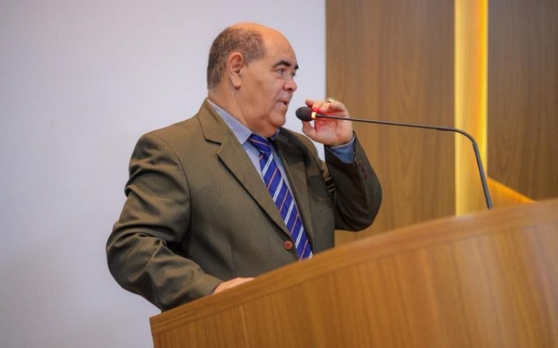 Astro de Ogum critica “ditadura dos bancos”, cobra atenção aos bairros de São Luís e recebe lideranças comunitárias na Câmara