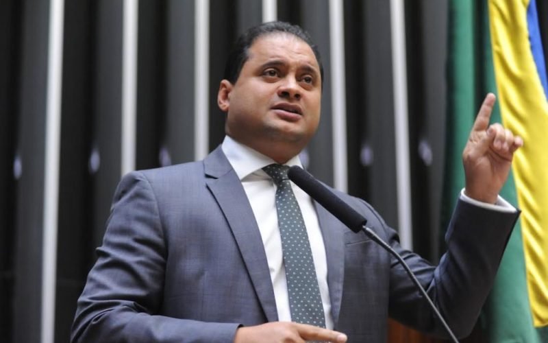 ANÁLISE DA POLÍTICA: COMO O ESTRATEGISTA WEVERTON ROCHA PENSA E TRABALHA PELO BRASIL PARA BENEFICIAR O MARANHÃO