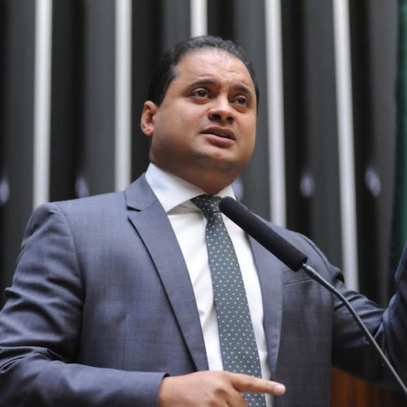 ANÁLISE DA POLÍTICA: COMO O ESTRATEGISTA WEVERTON ROCHA PENSA E TRABALHA PELO BRASIL PARA BENEFICIAR O MARANHÃO