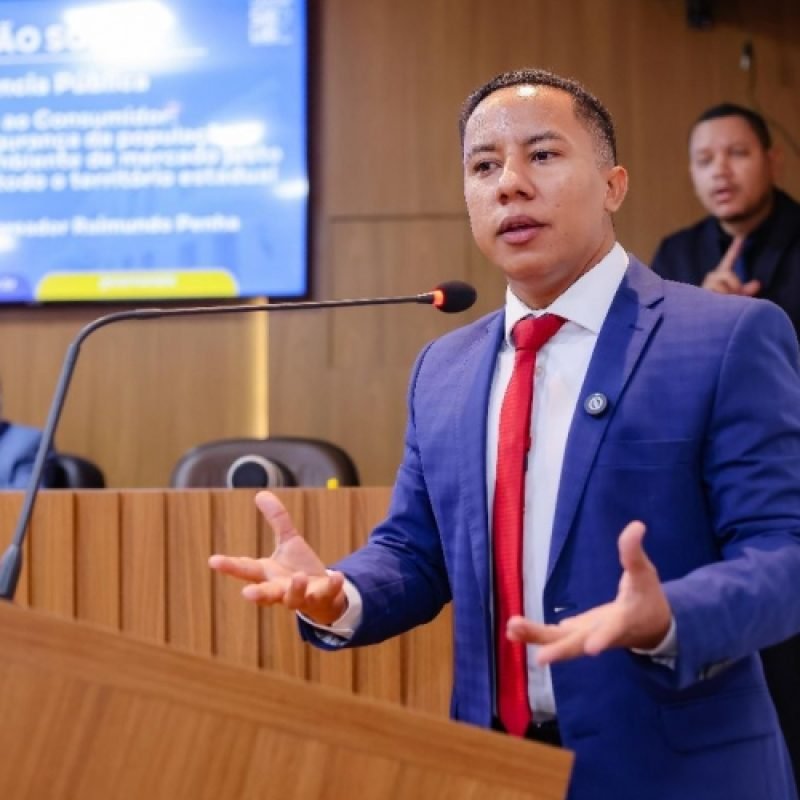 RAIMUNDO PENHA COBRA REFORMA DE QUADRA NO PARQUE DOS SABIÁS E REFORÇA COMPROMISSO COM O ESPORTE COMUNITÁRIO