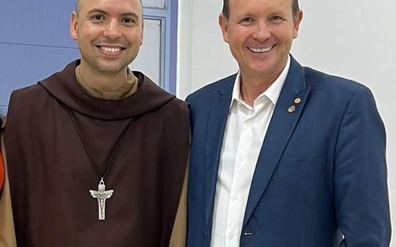 MÁRCIO HONAISER DEFENDE LÍDER RELIGIOSO FREI GILSON E REAFIRMA COMPROMISSO COM A LIBERDADE RELIGIOSA