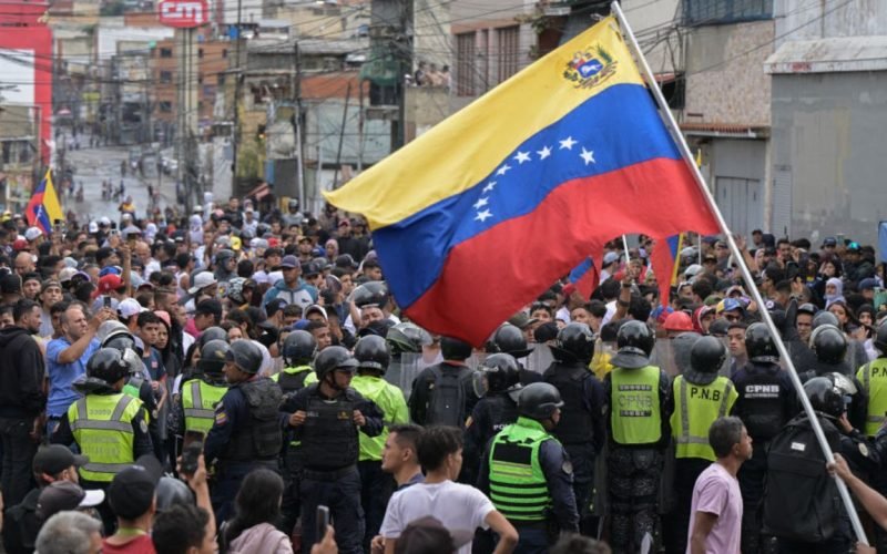 EDITORIAL | VENEZUELA APÓS MADURO: ENTRE A RUPTURA DO AUTORITARISMO, A ESPERANÇA POPULAR E OS DESAFIOS DA TRANSIÇÃO